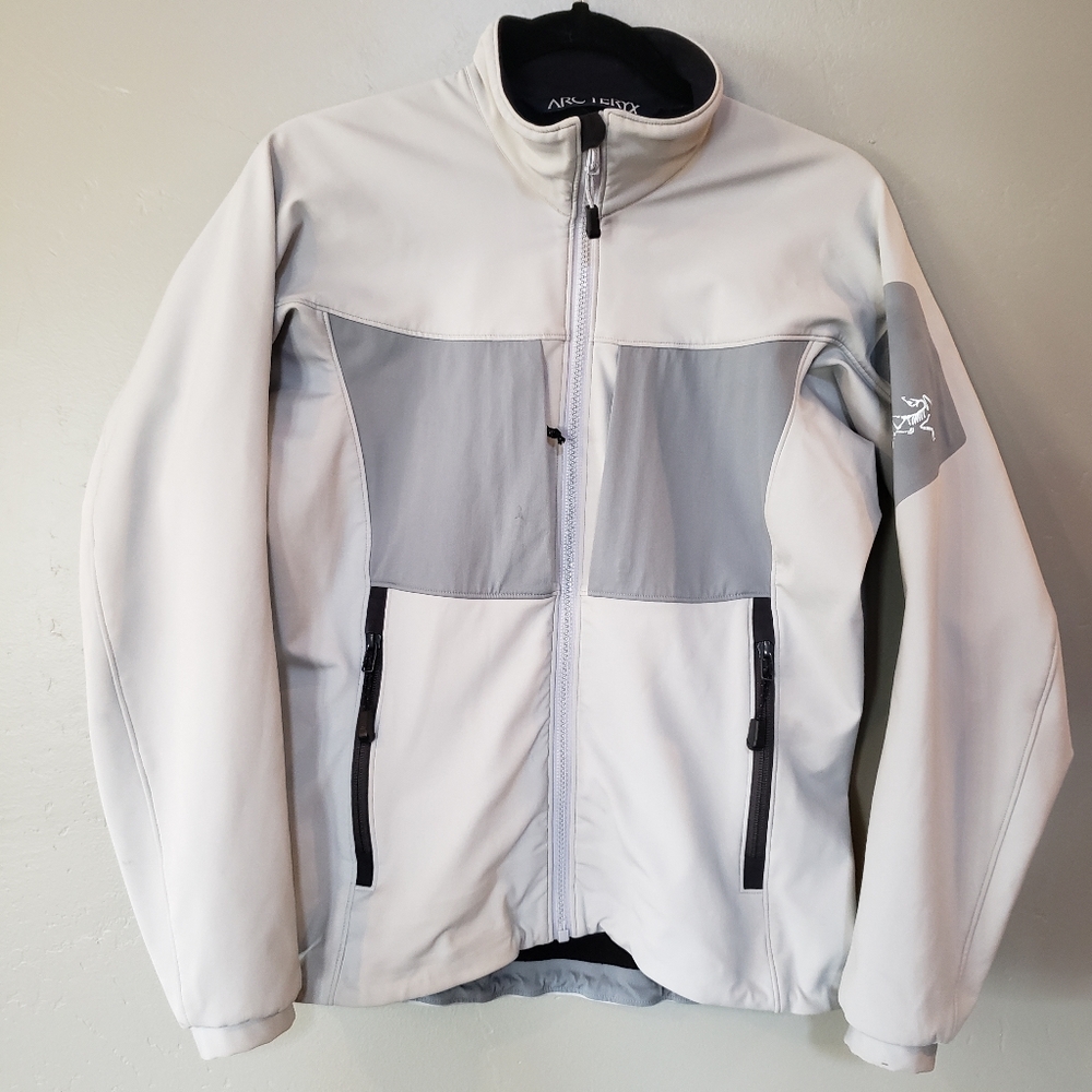 Arc'teryx Women's Softshell Jacket - Picture 1 of 14
